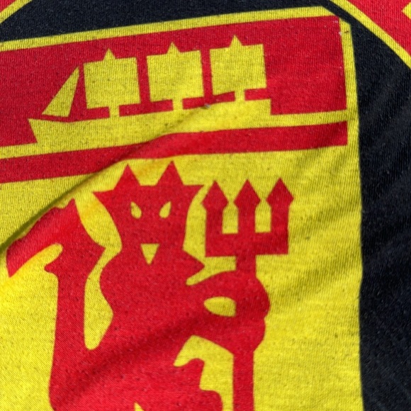 Vintage Manchester United Football Club Kids Tshirt official branded 1997 sz 8-9 - Picture 11 of 11